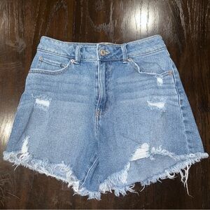 NWOT HAPPILY GREY distressed Jean shorts sz 3/26